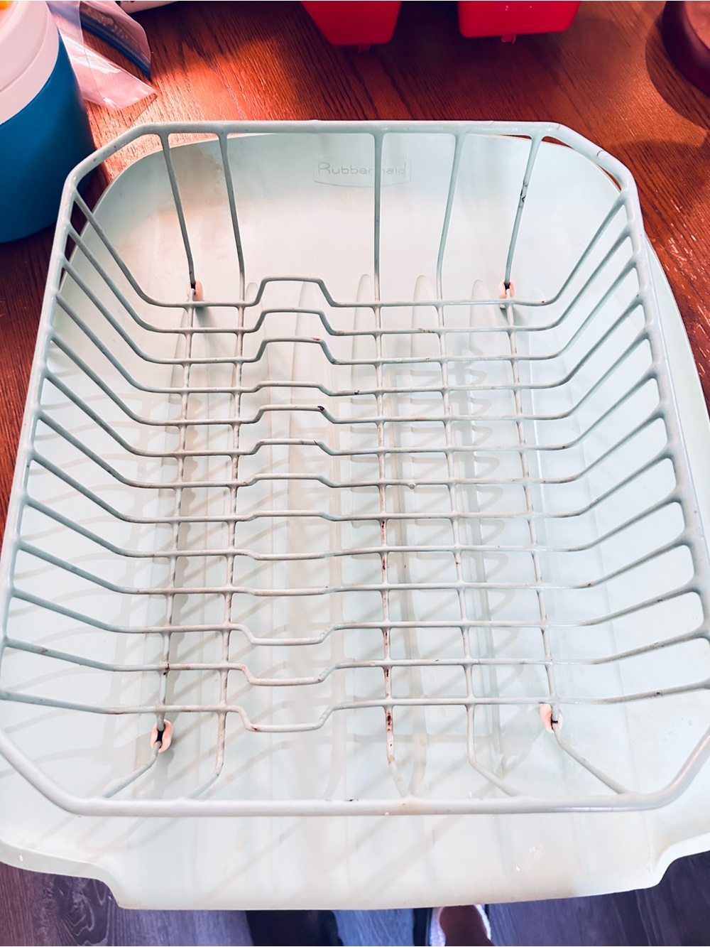 Vintage Rubbermaid dish drying rack with drainboard.